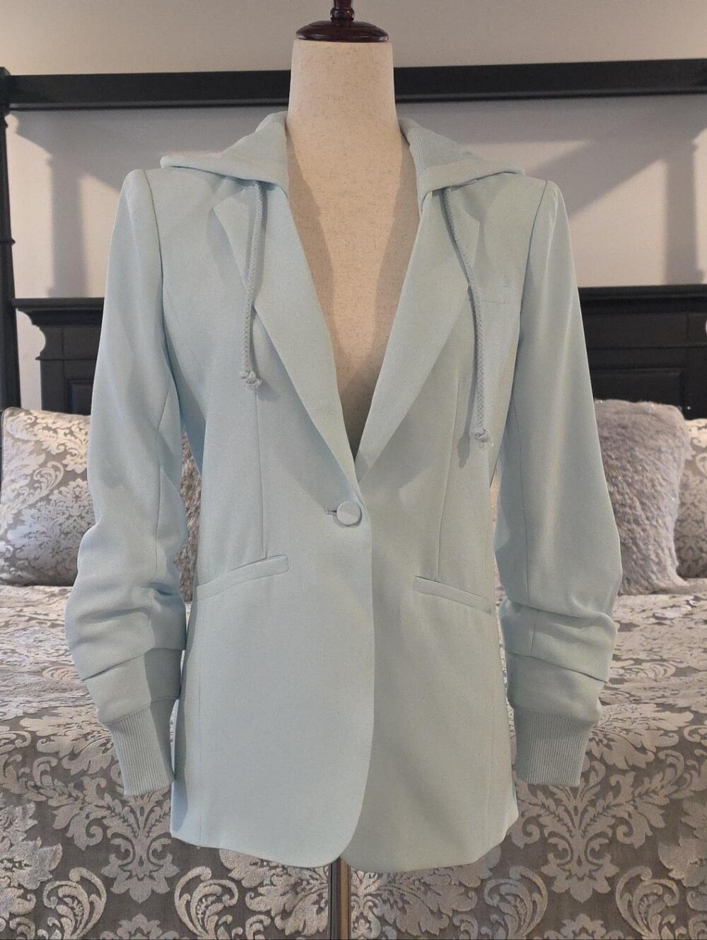 Cinq à Sept Khloe Icicle Blue Hooded Blazer Ruched Sleeve Size 0